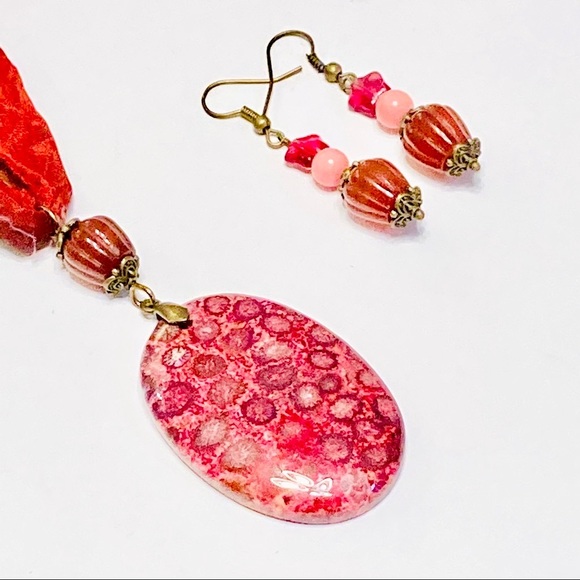 Agatized Coral Jade Rhodonite Necklace & Earrings - Picture 1 of 13